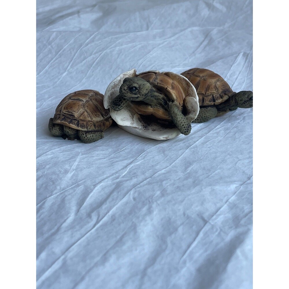 VTG 1989 Original Castagna Hatching Baby Turtles. Lot Of 4 Figurines.